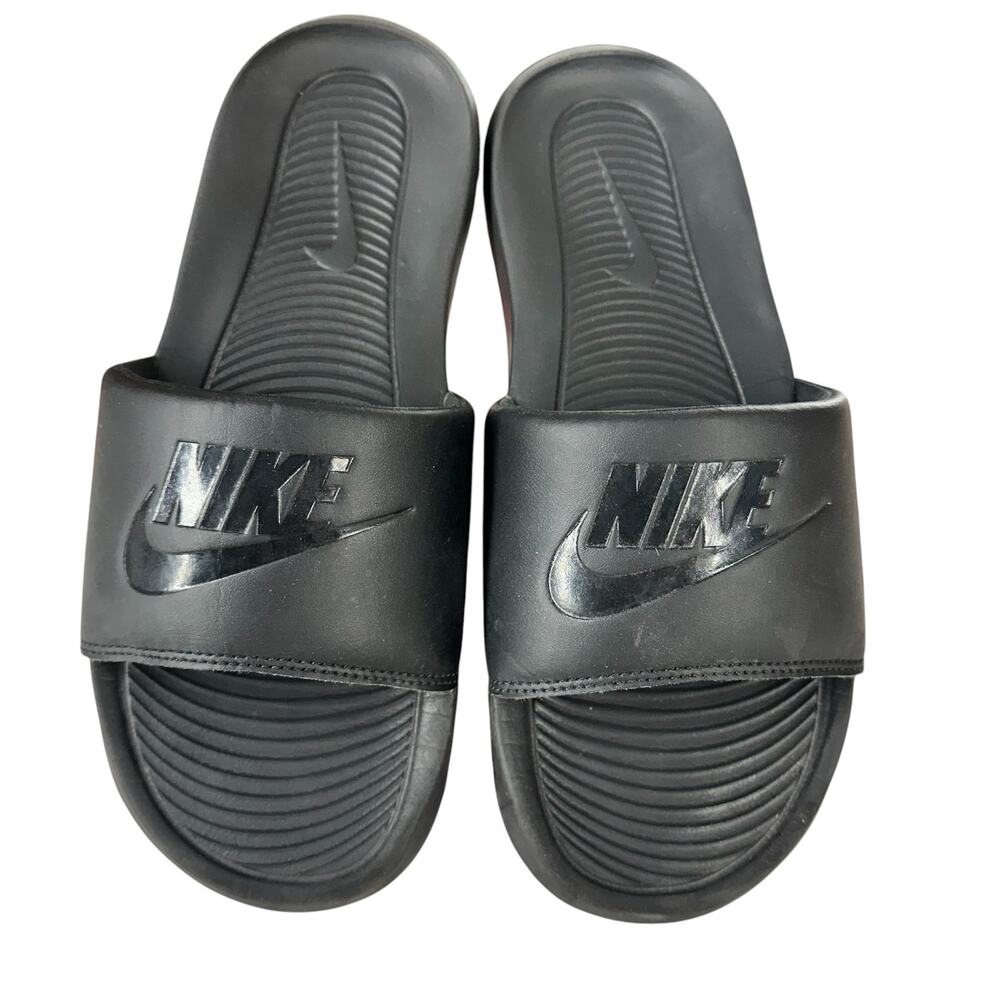 Nike Unisex Slides Size Mens 7 Womens 9  Black Shower Shoes Beach Pool Summer